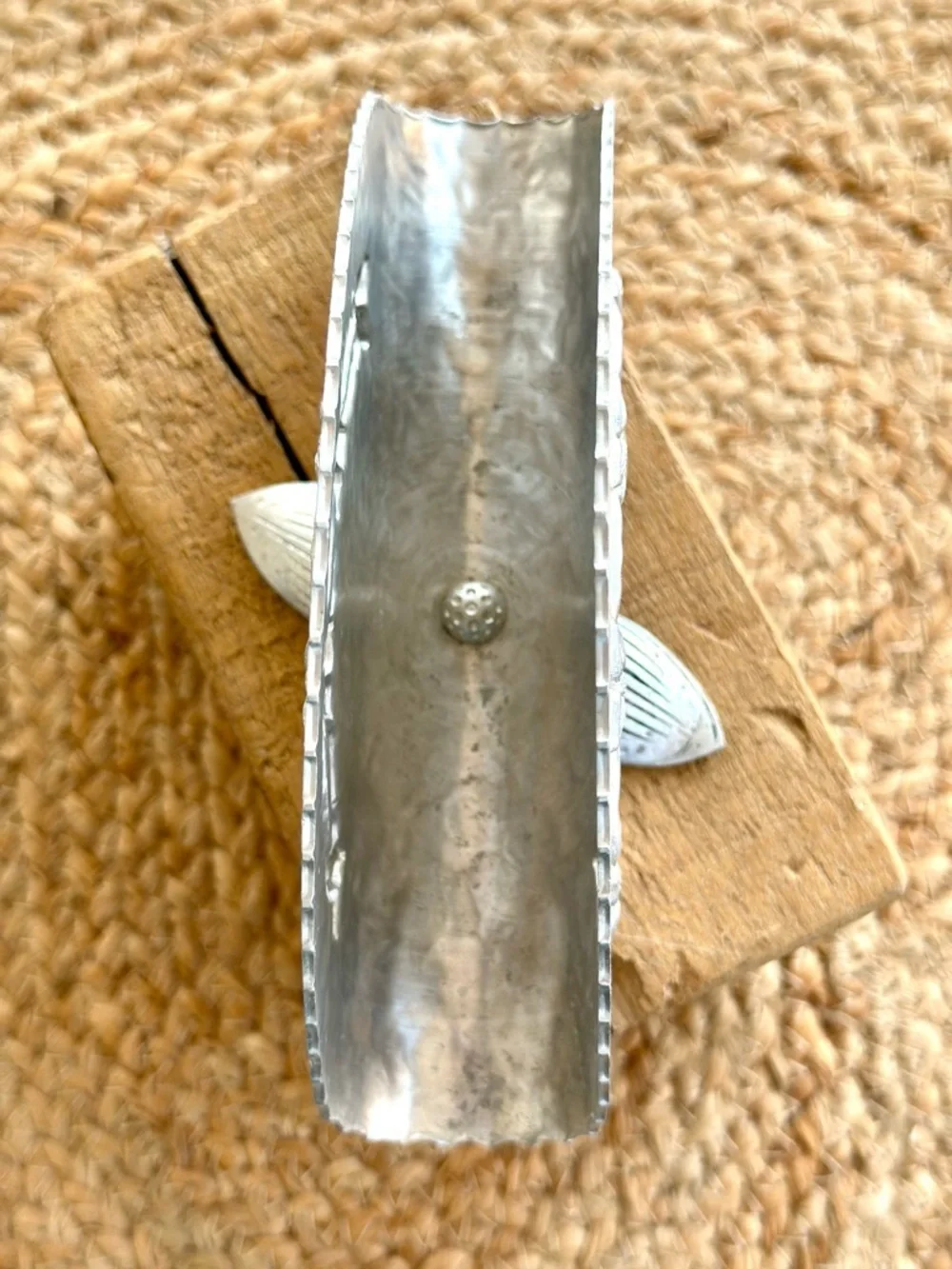 Hammered Aluminum Floral Napkin Holder with Petal Feet and Scalloped Edges